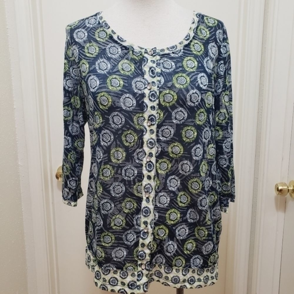 button down shirt blouse